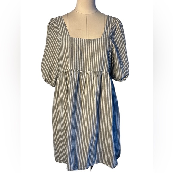 Rylee + Cru Dresses & Skirts - Rylie + Cru Greta railroad stripe puff sleeve dress white/green Medium